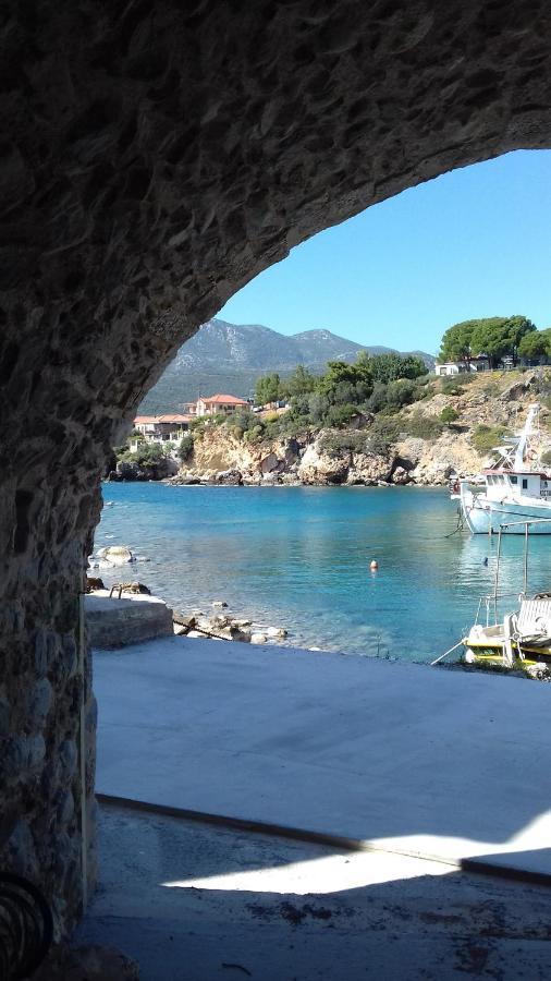 Iliolithos Rooms Kardamíli Kültér fotó
