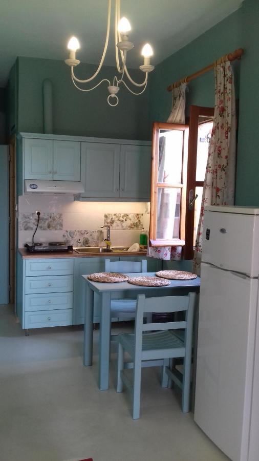 Iliolithos Rooms Kardamíli Kültér fotó
